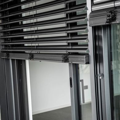 Frangisole standard abbassati e alzati