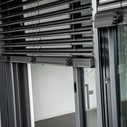 Frangisole standard abbassati e alzati