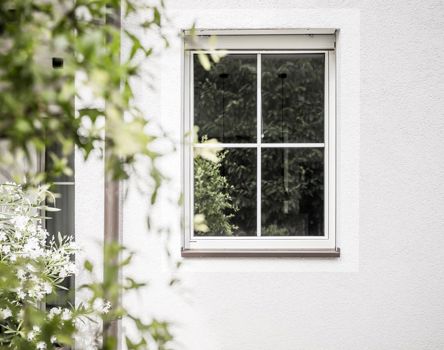 Holz-Alluminium-Fenster Alutop 80 mit Fensterbank außen