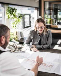 Una cliente usufruisce di una consulenza