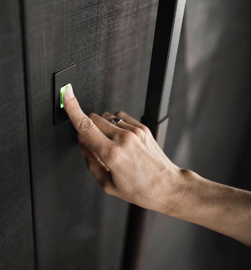Individuelle Haustür mit Fingerscan