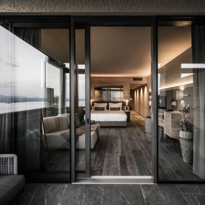 Hebe-Schiebetür Deluxe in einer Hotelsuite