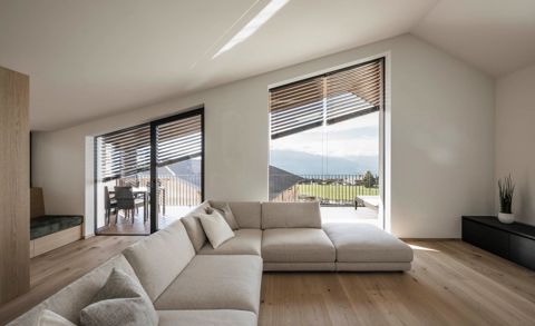 Projekt: Wohnhaus Meransen - Tip Top Fenster & Systeme - Fenster und Beschattung