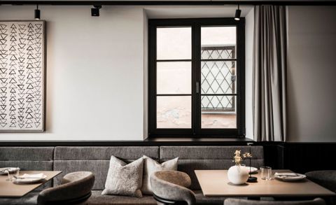 Ein Fenster in der Bar