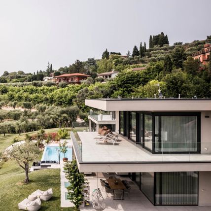 Projekt: Villa am Gardasee - Tip Top Fenster & Systeme - Fenster und Verglasungen aus Südtirol