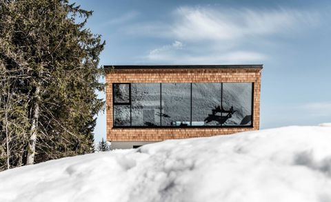 Projekt: Starthaus am Hahnenkamm Kitzbühel - Tip Top Fenster & Systeme - Hebe-Schiebetüren und Verglasungen aus Südtirol