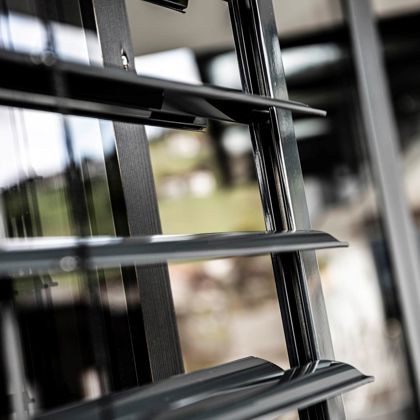 Ombreggiature per finestre: frangisole standard